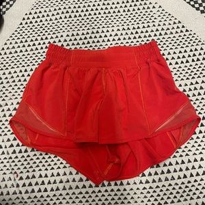 Lululemon 2.5” shorts